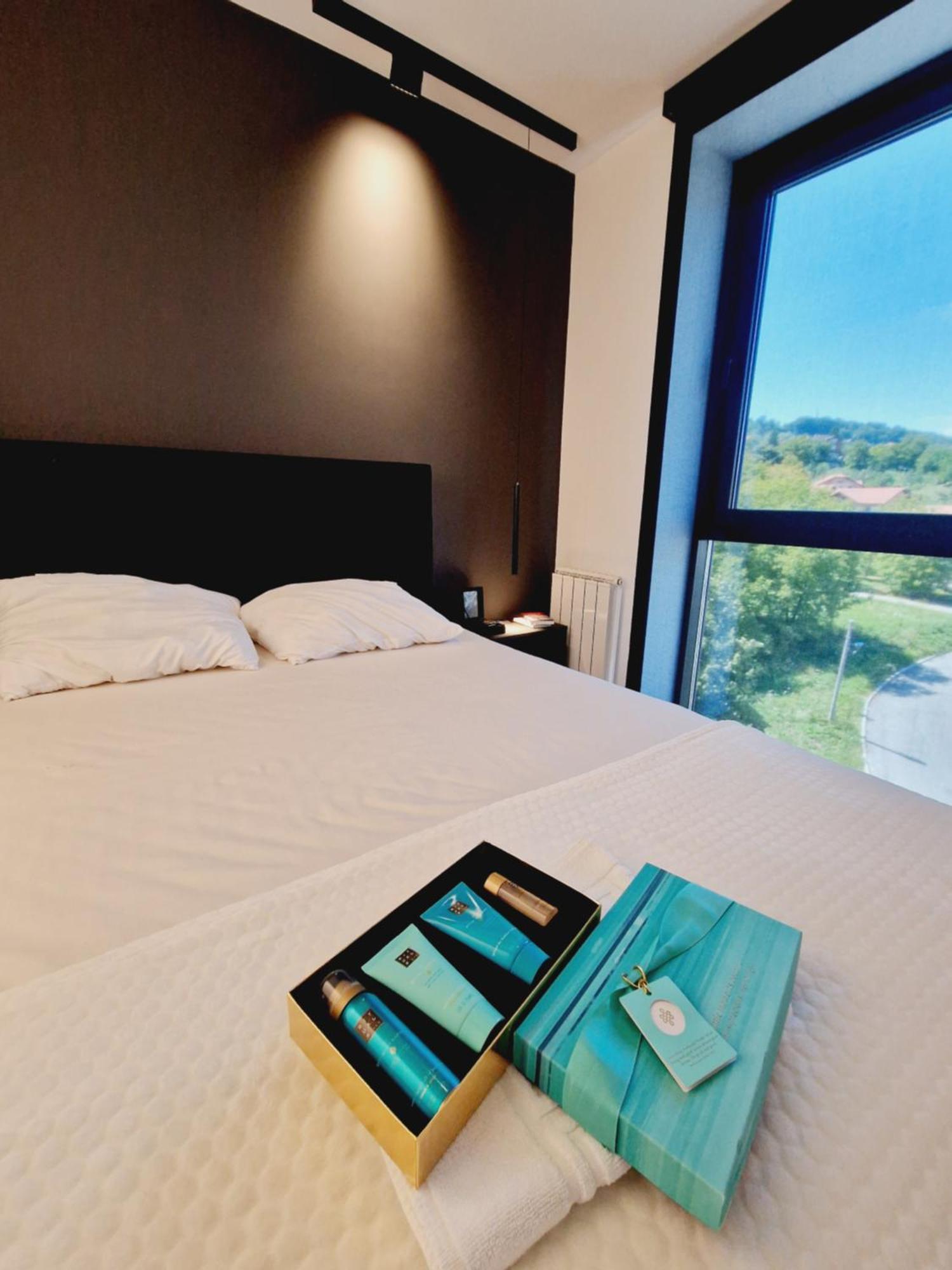 Smart Loft Apartment ทูซลา ภายนอก รูปภาพ